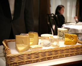 Dinner at シェ イノ