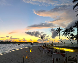 Dinner at Sunset Grill, Conrad Maldives