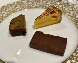 Dinner at Chez Inno (シェ・イノ)