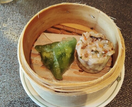 Dinner at Chinese Hanten Fureika (中国飯店 富麗華)