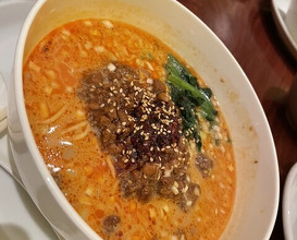 Dinner at Chinese Hanten Fureika (中国飯店 富麗華)