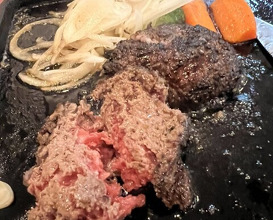 Dinner at Sumiyaki Hamburger Steak Gyusen (炭焼ハンバーグ 牛船)