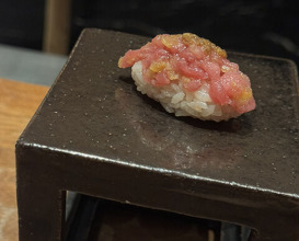 Dinner at HATSUNEZUSHI (初音鮨)