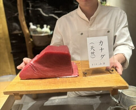 Dinner at HATSUNEZUSHI (初音鮨)