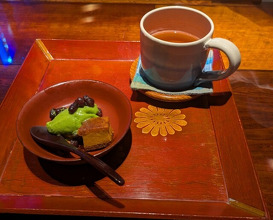 Dinner at HATSUNEZUSHI (初音鮨)