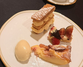 Dinner at Gastronomy Joel Robuchon (ガストロノミー ジョエル・ロブション)