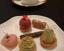 Dinner at Gastronomy Joel Robuchon (ガストロノミー ジョエル・ロブション)