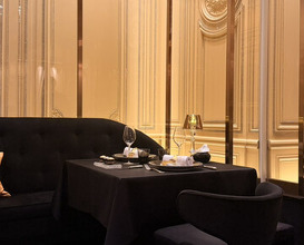 Dinner at Gastronomy Joel Robuchon (ガストロノミー ジョエル・ロブション)