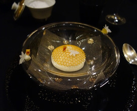 Dinner at Gastronomy Joel Robuchon (ガストロノミー ジョエル・ロブション)