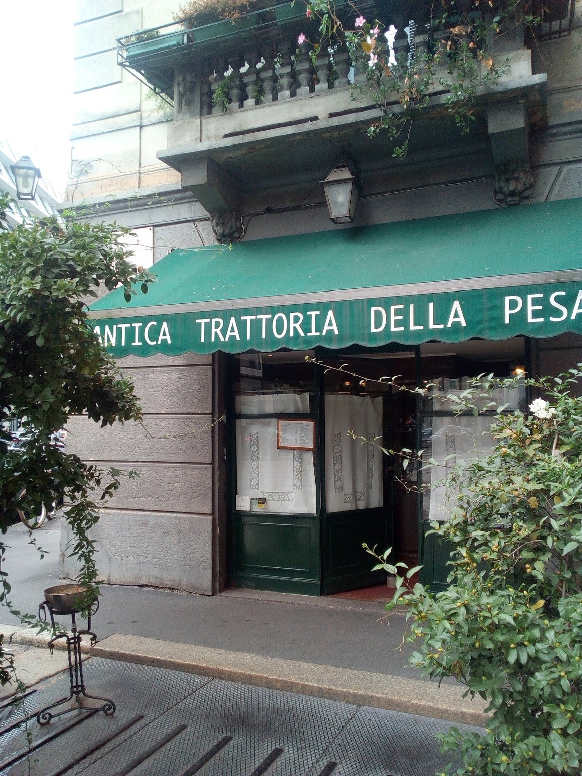Antica Trattoria Dela Pesa Milan Reviews Photos Address Phone Number Foodle